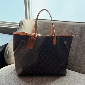 Authentic Louis Vuitton Monogram GM